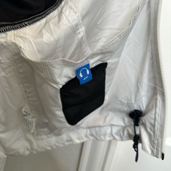 Brooks Windbreaker Athletic Jacket Full zip colors black and white Sz large - Picture 6 of 9